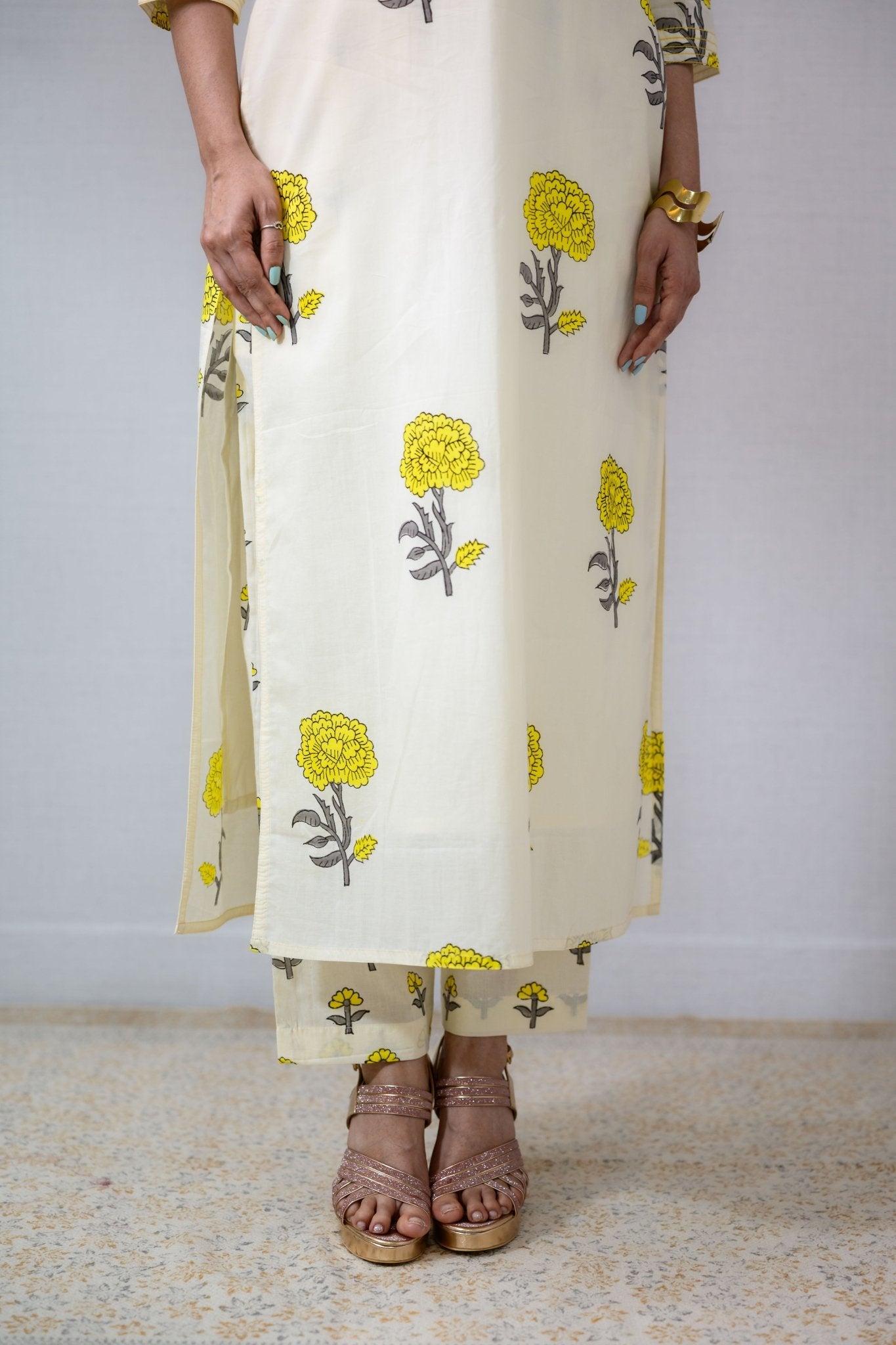 Set of 2 - Jamanthi on Cream Sanganeri Kurta and Pants - Lobha Deepthis