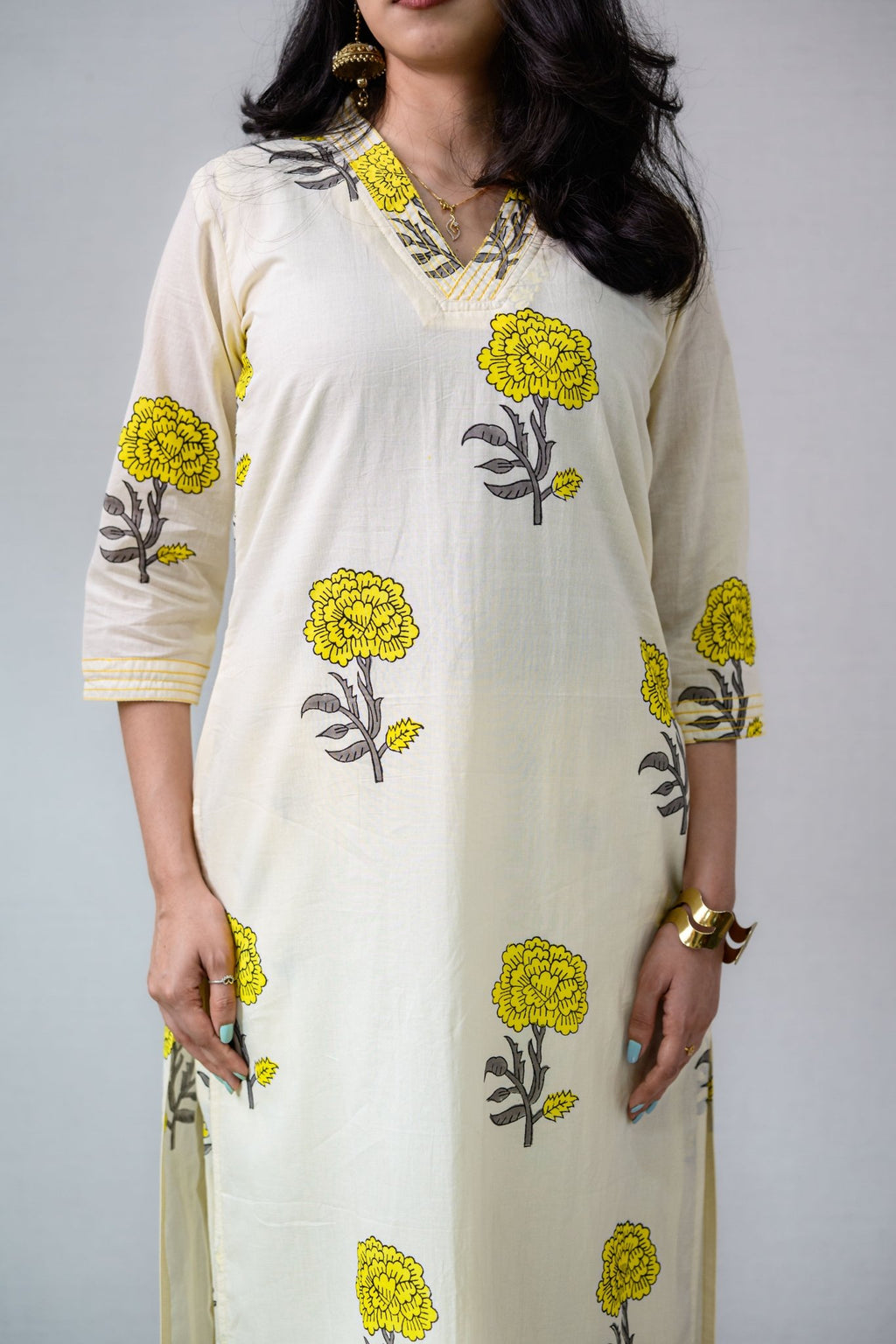 Set of 2 - Jamanthi on Cream Sanganeri Kurta and Pants - Lobha Deepthis