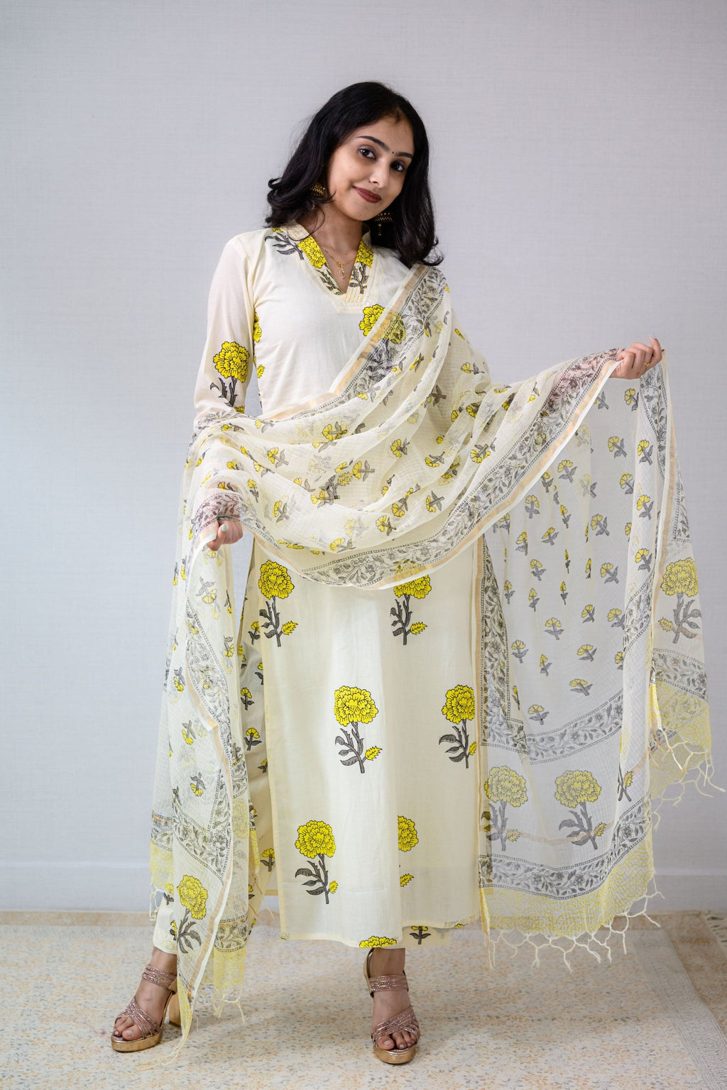 Set of 2 - Jamanthi on Cream Sanganeri Kurta and Pants - Lobha Deepthis