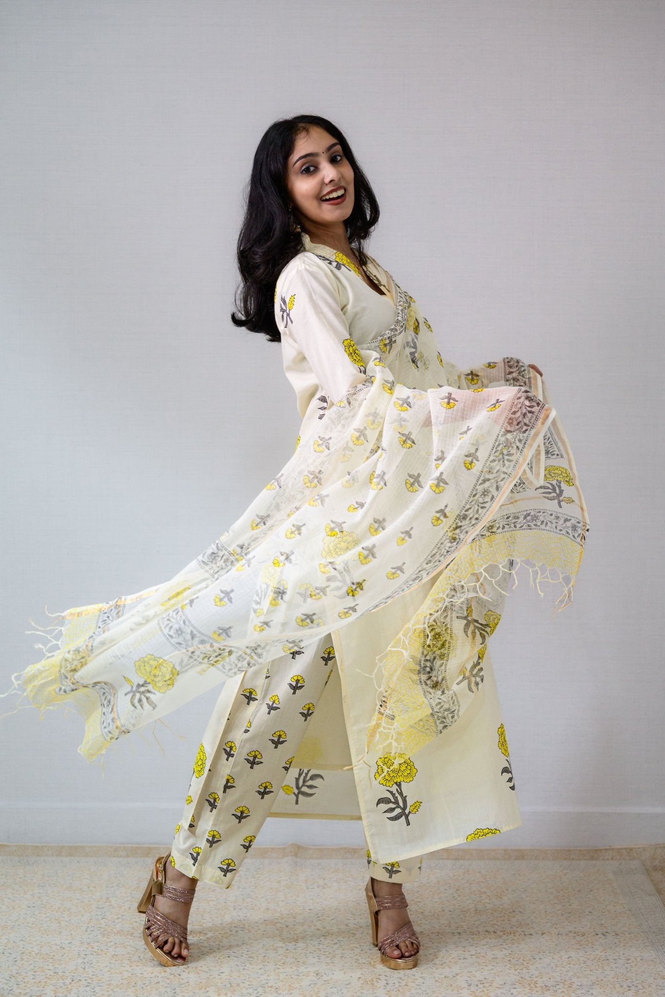 Set of 2 - Jamanthi on Cream Sanganeri Kurta and Pants - Lobha Deepthis