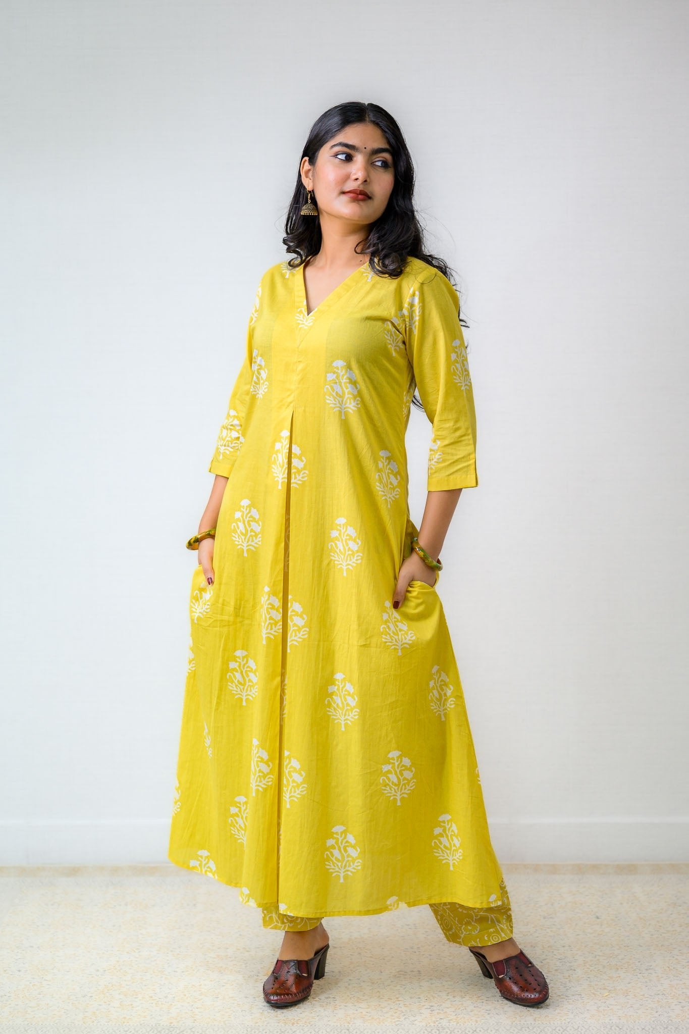 Set of 2 - Jamanthi on Yellow Sanganeri Kurta & Pants Set - Lobha Deepthis