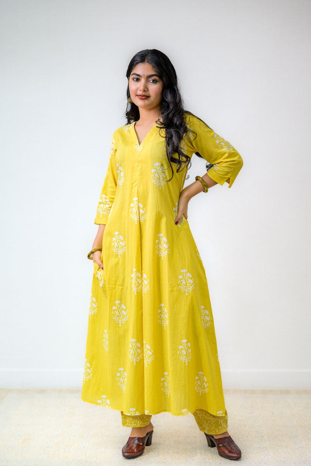 Set of 2 - Jamanthi on Yellow Sanganeri Kurta & Pants Set - Lobha Deepthis