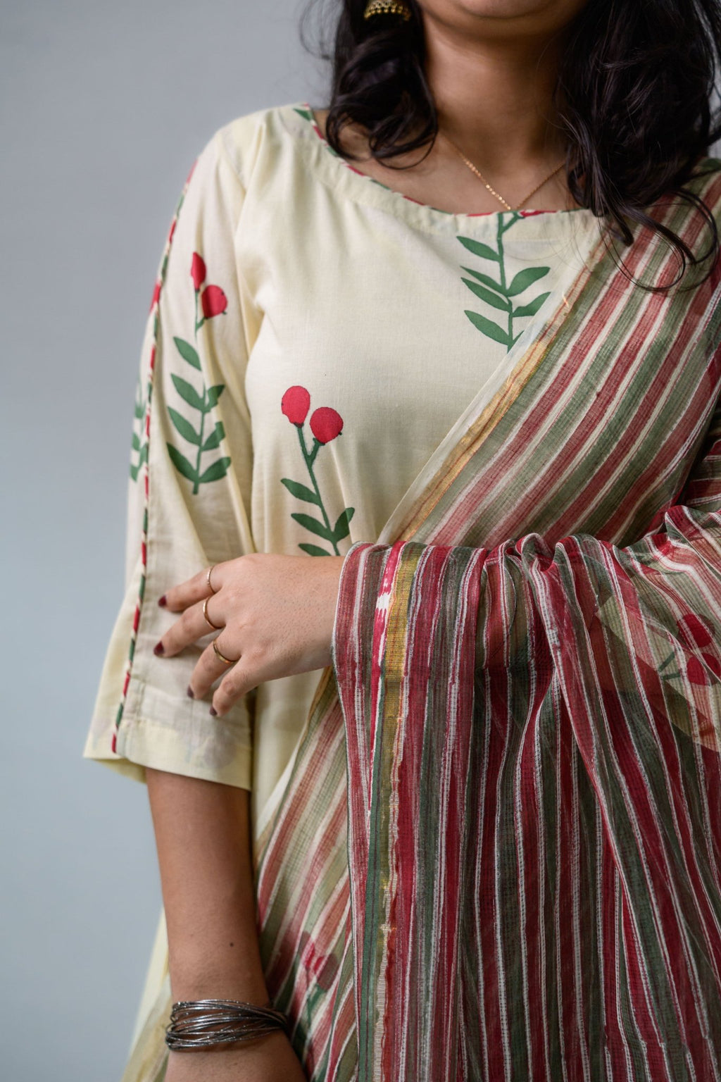 Set of 2 - Rose Buds on Cream High Low Kurta & Pants Set - Lobha Deepthis