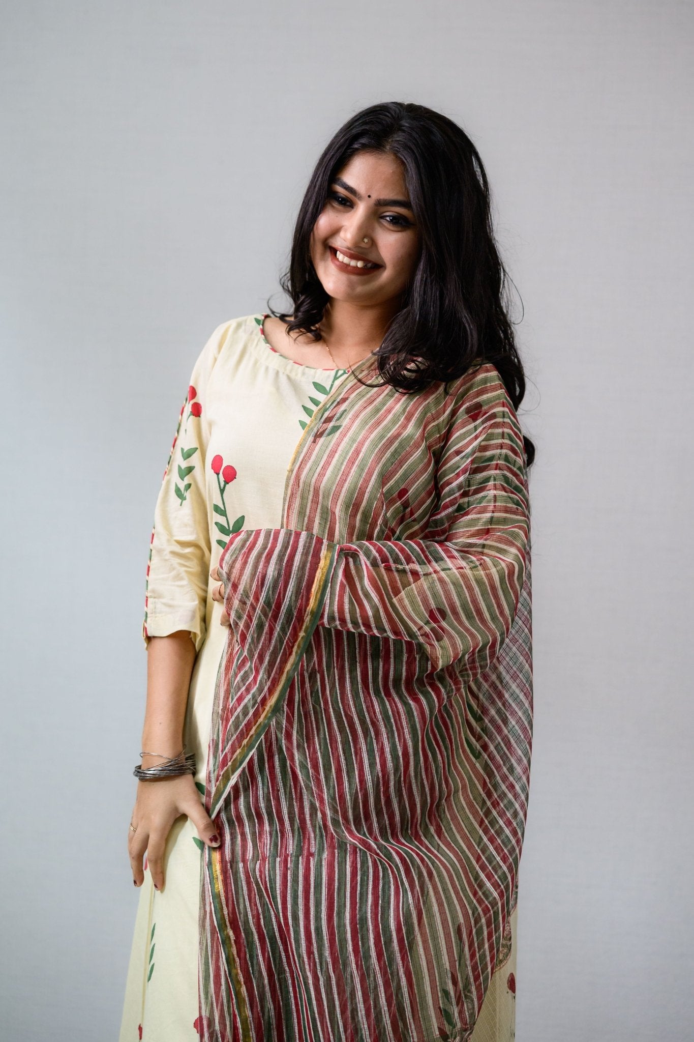 Set of 2 - Rose Buds on Cream High Low Kurta & Pants Set - Lobha Deepthis