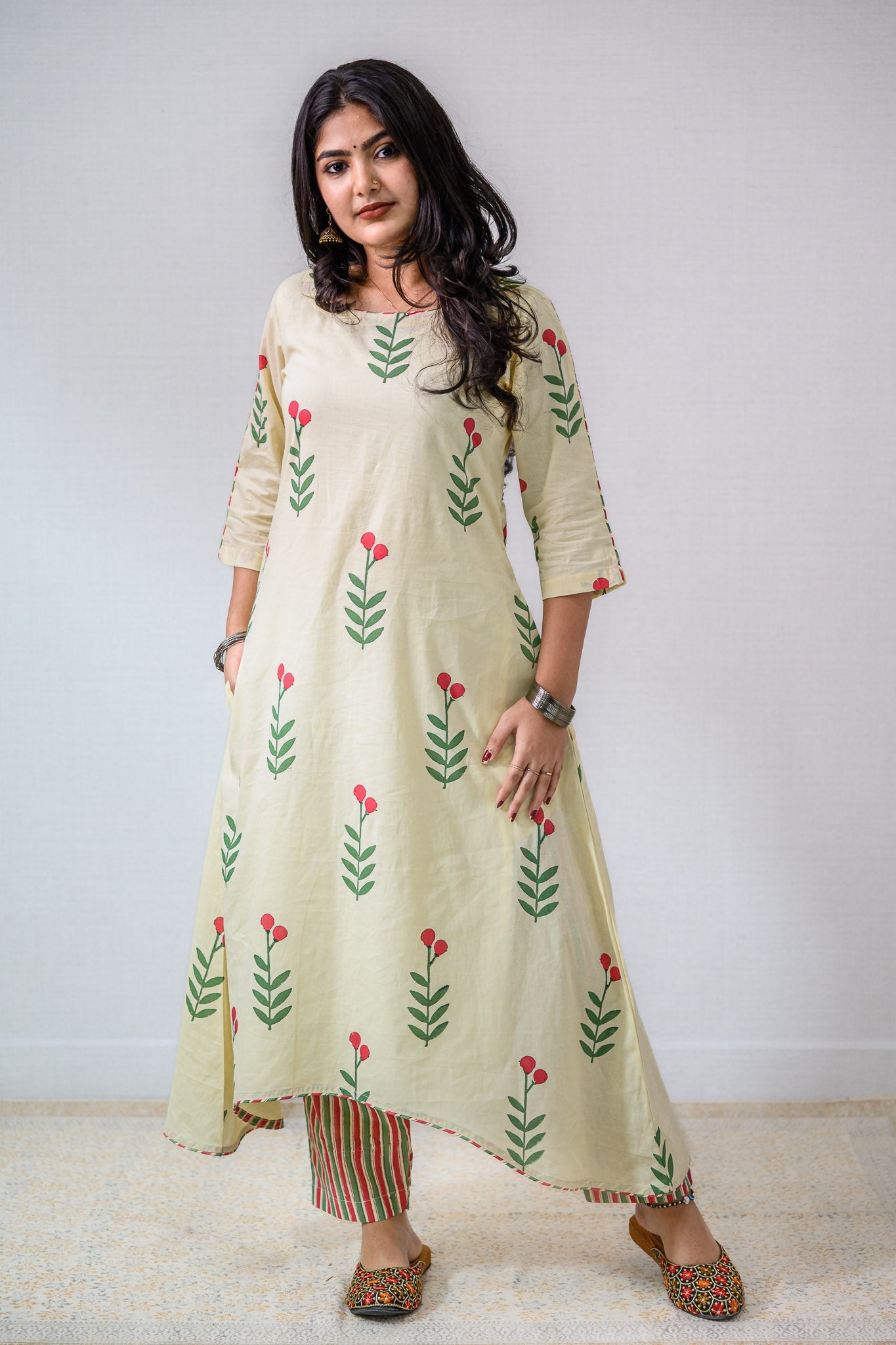 Set of 2 - Rose Buds on Cream High Low Kurta & Pants Set - Lobha Deepthis