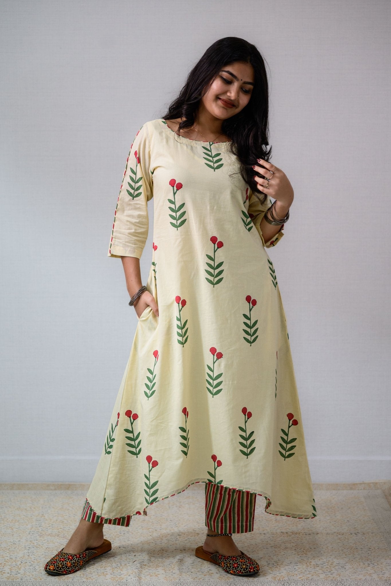 Set of 2 - Rose Buds on Cream High Low Kurta & Pants Set - Lobha Deepthis