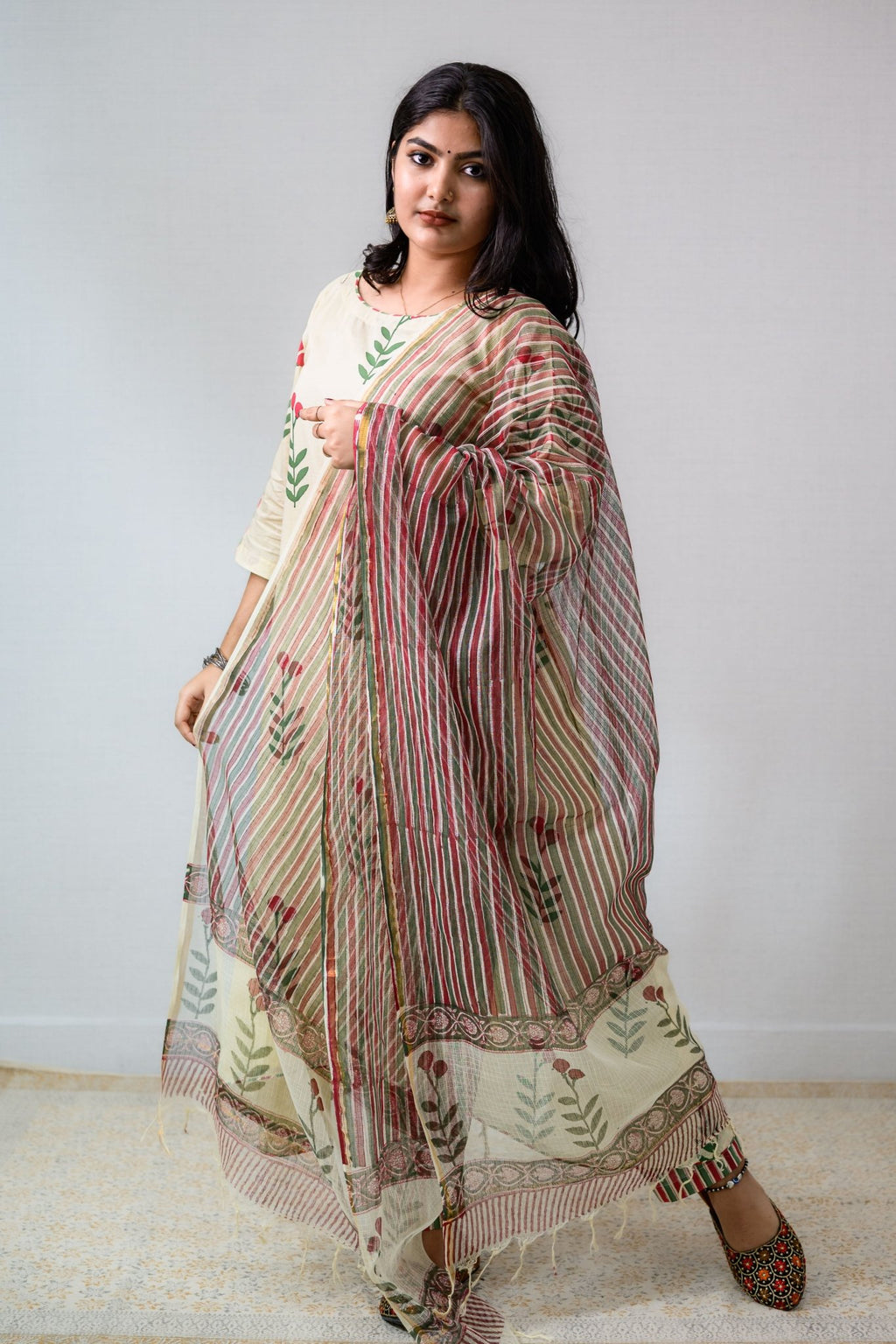 Set of 2 - Rose Buds on Cream High Low Kurta & Pants Set - Lobha Deepthis