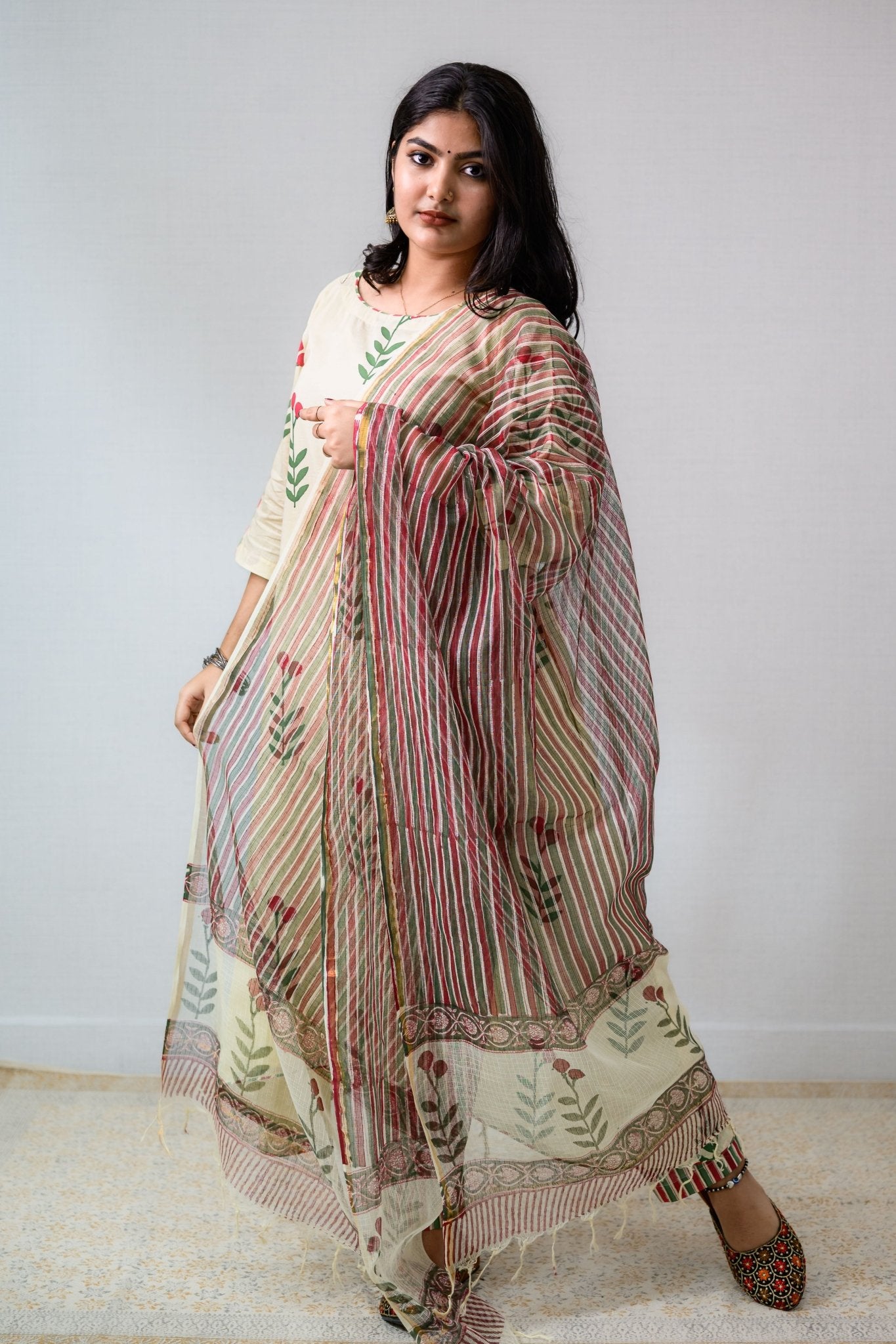 Set of 2 - Rose Buds on Cream High Low Kurta & Pants Set - Lobha Deepthis