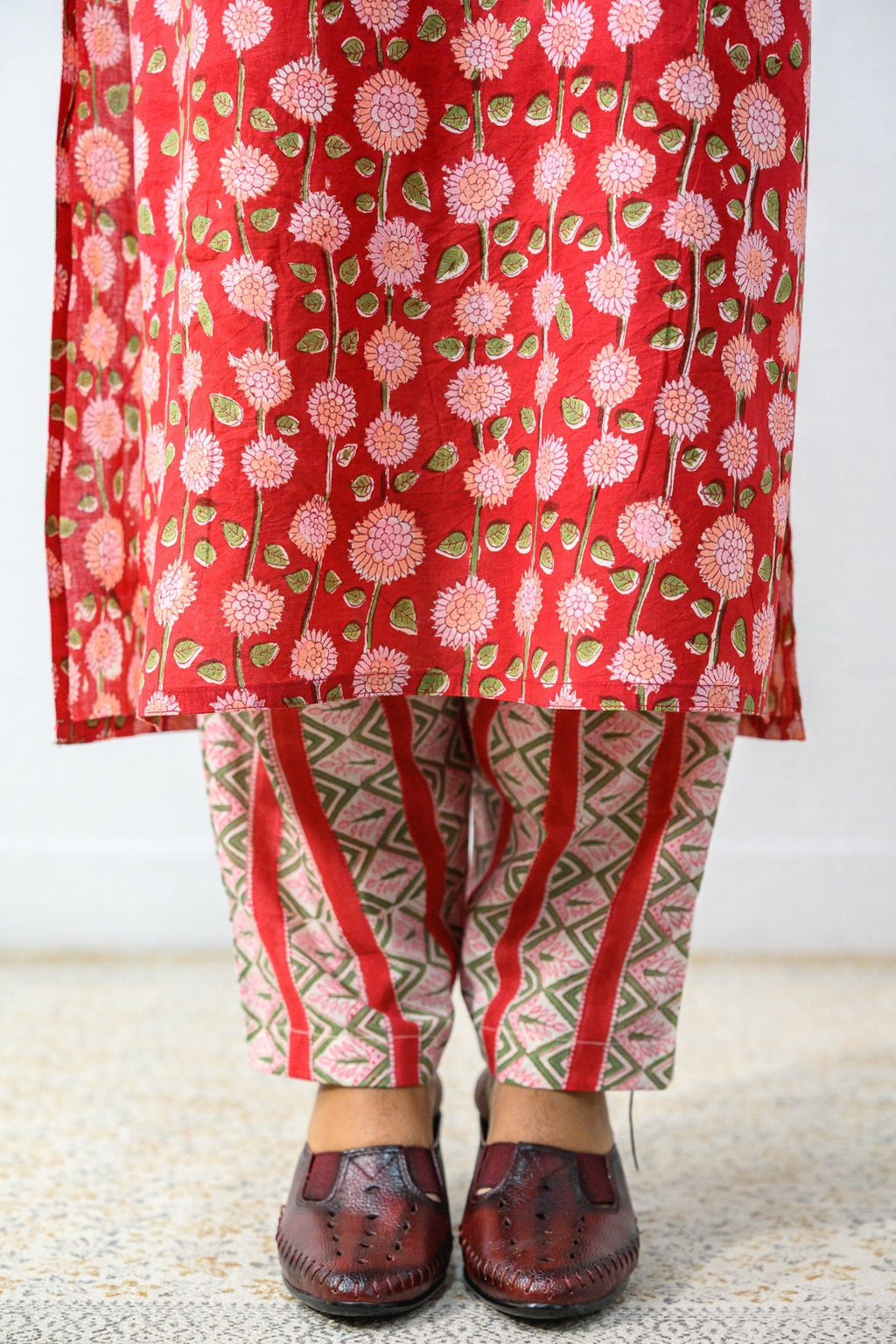 Set of 2 - Scarlet Sanganeri Cotton Kurta & Pants Set - Lobha Deepthis