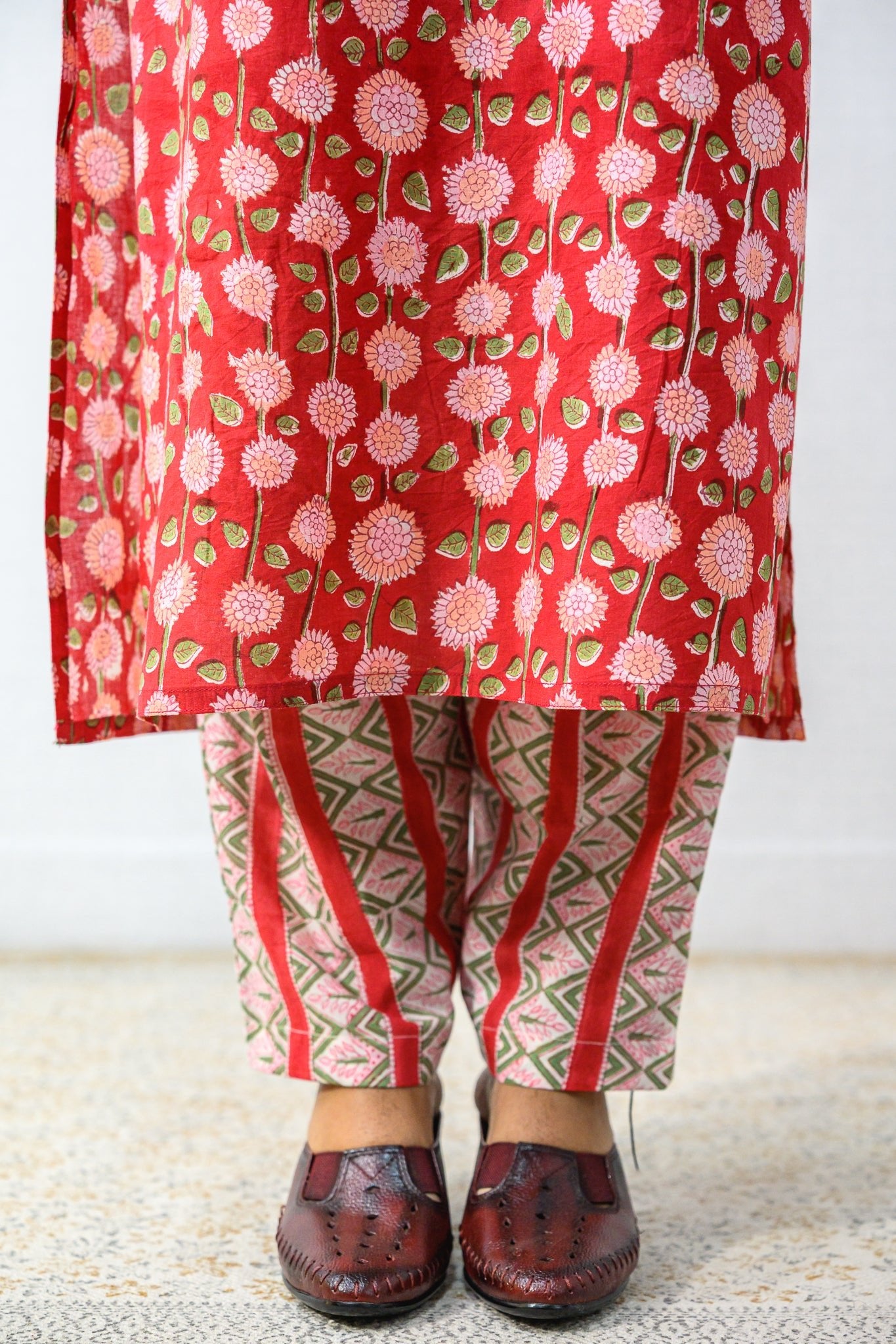 Set of 2 - Scarlet Sanganeri Cotton Kurta & Pants Set - Lobha Deepthis