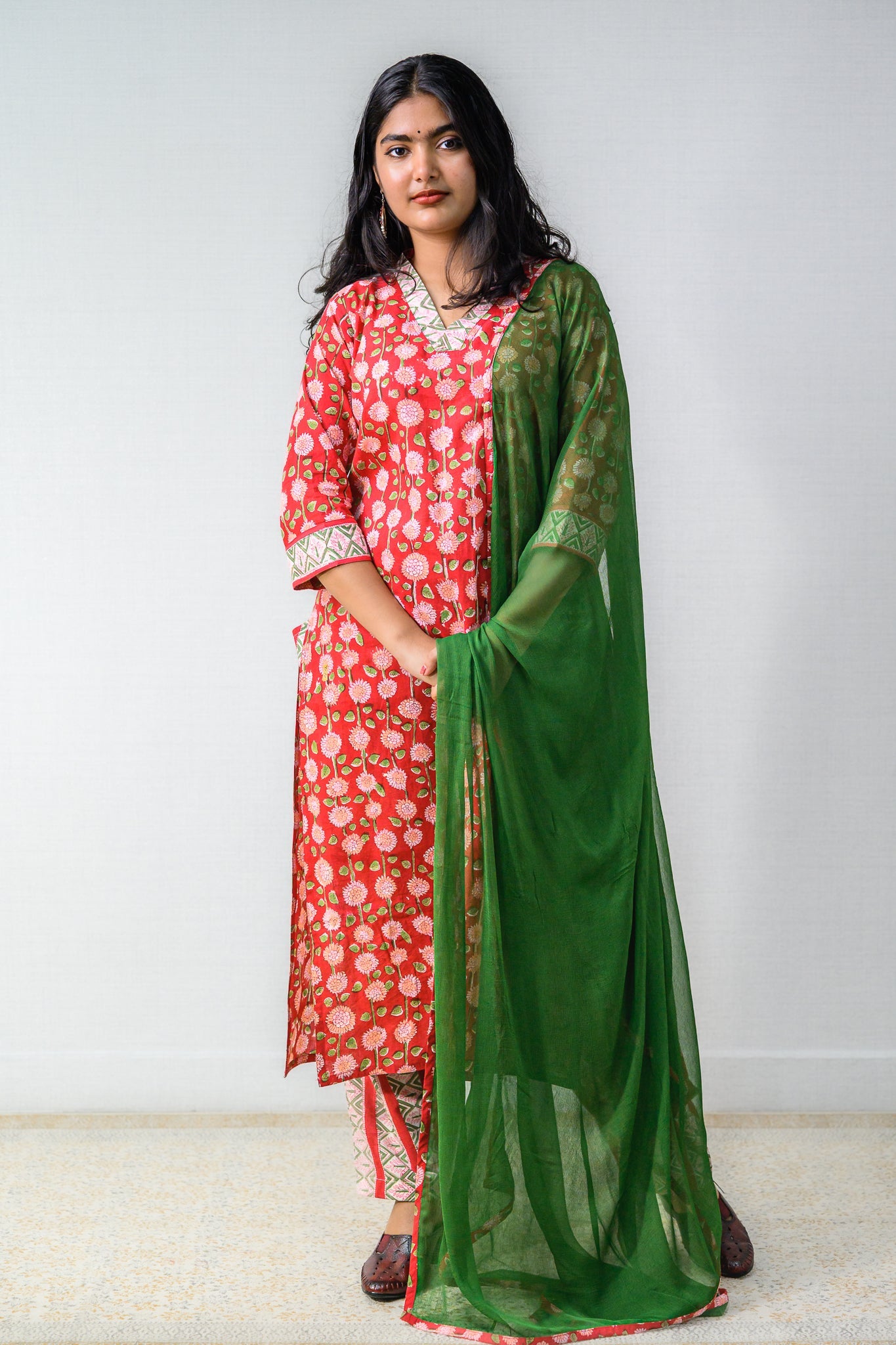 Set of 2 - Scarlet Sanganeri Cotton Kurta & Pants Set - Lobha Deepthis