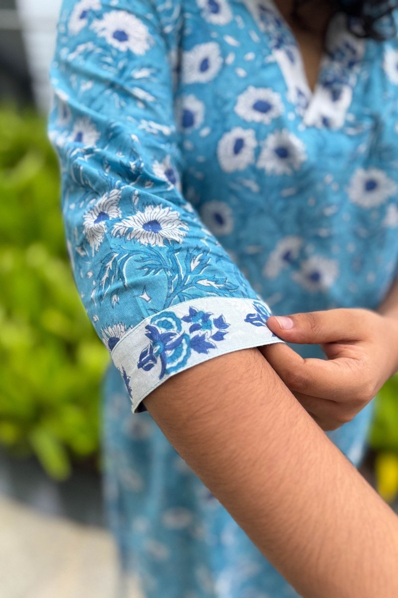 Set of 2 - Sorai Sanganeri Straight Kurta & Straight Pants - Lobha Deepthis