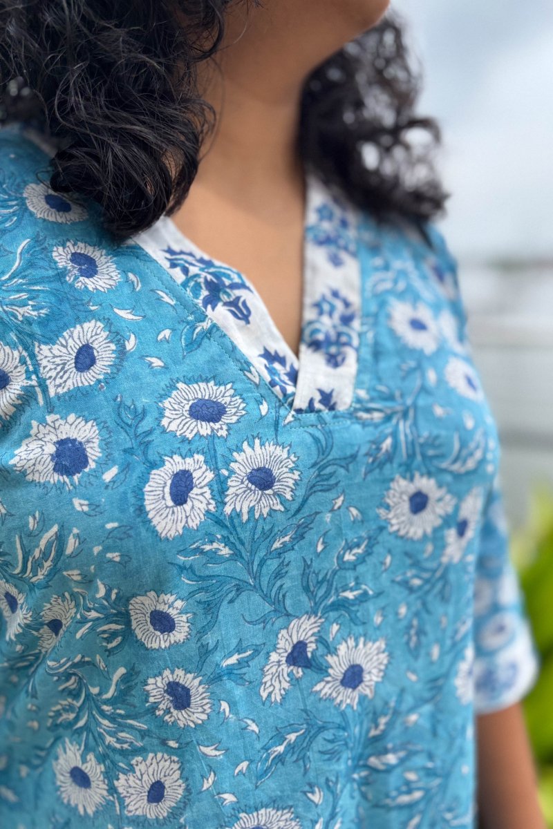 Set of 2 - Sorai Sanganeri Straight Kurta & Straight Pants - Lobha Deepthis