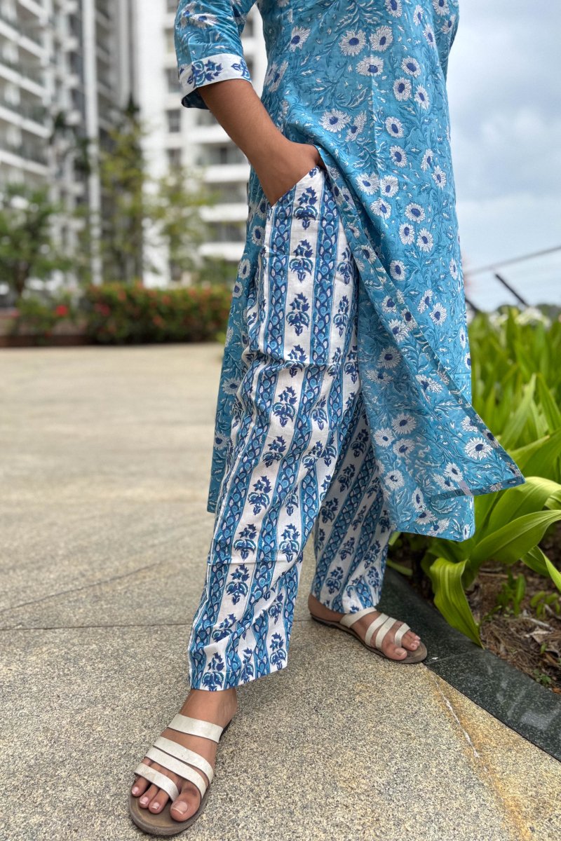 Set of 2 - Sorai Sanganeri Straight Kurta & Straight Pants - Lobha Deepthis