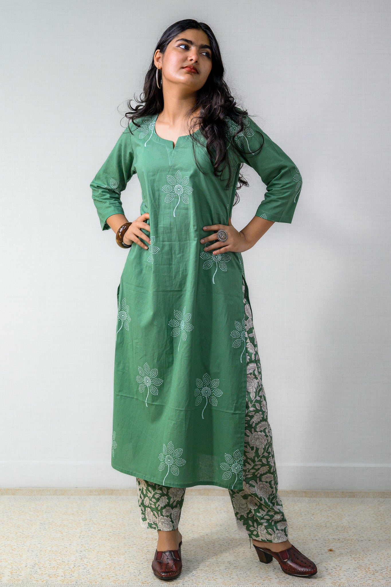 Set of 2 - Willlow Sanganeri Cotton Kurta & Pants Set - Lobha Deepthis