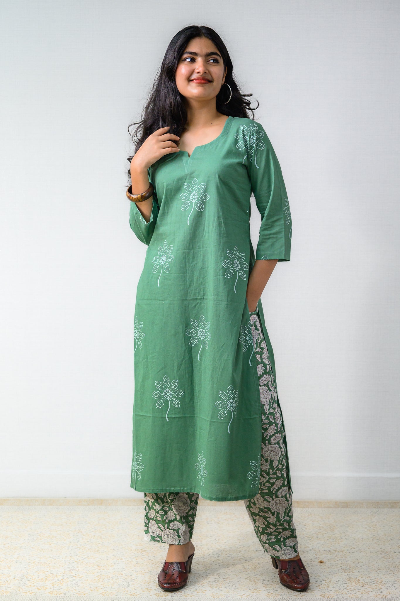 Set of 2 - Willlow Sanganeri Cotton Kurta & Pants Set - Lobha Deepthis