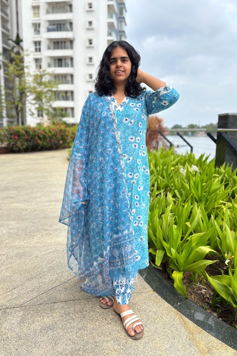 Sorai Sanganeri Handprinted Kota Doria Dupatta - Lobha Deepthis