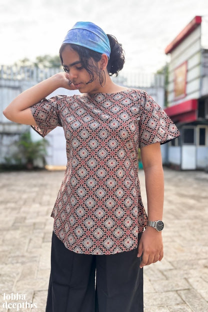 Tara Black Short Top - Lobha Deepthis