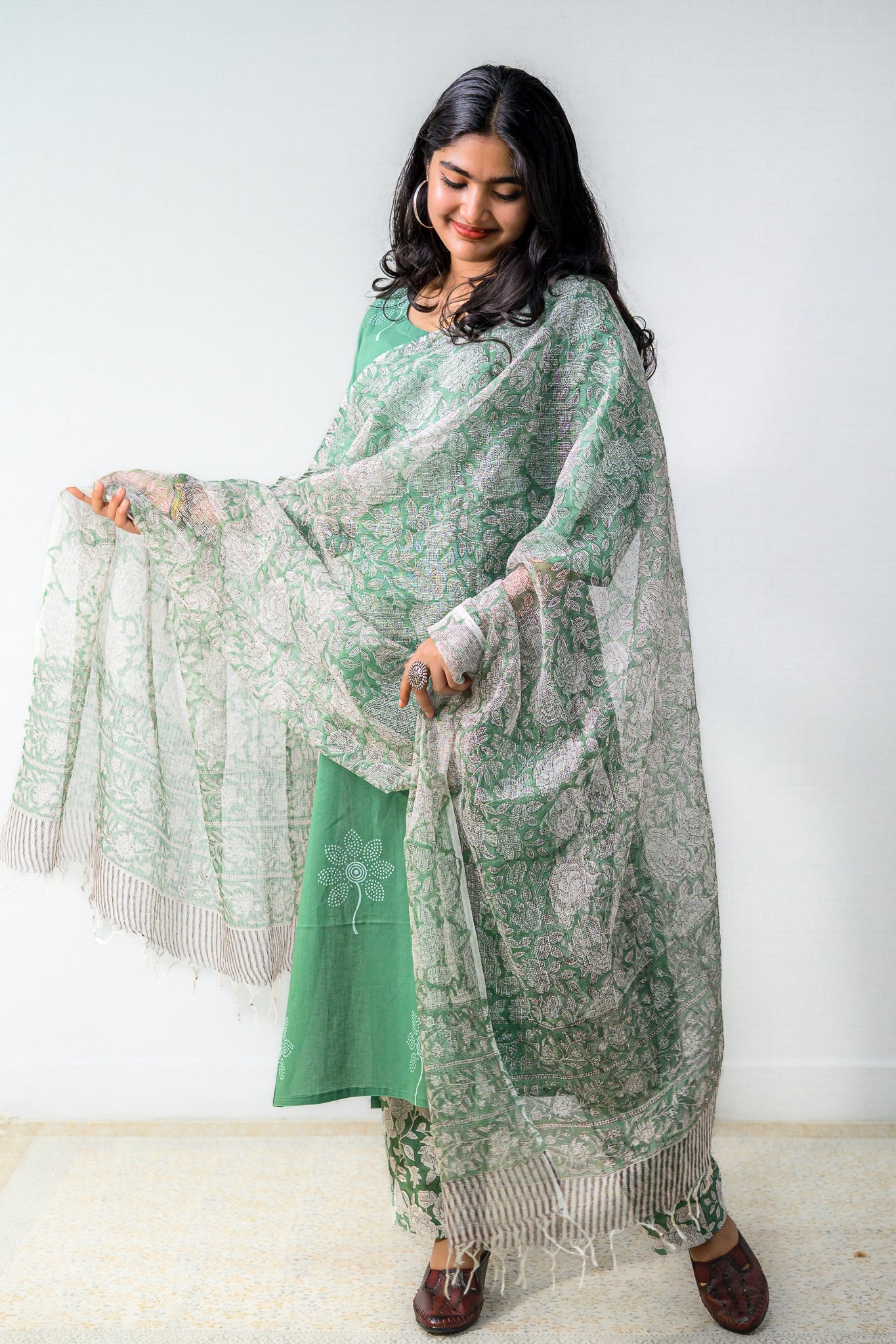 Willow Green Sanganeri Kota Doria Dupatta - Lobha Deepthis