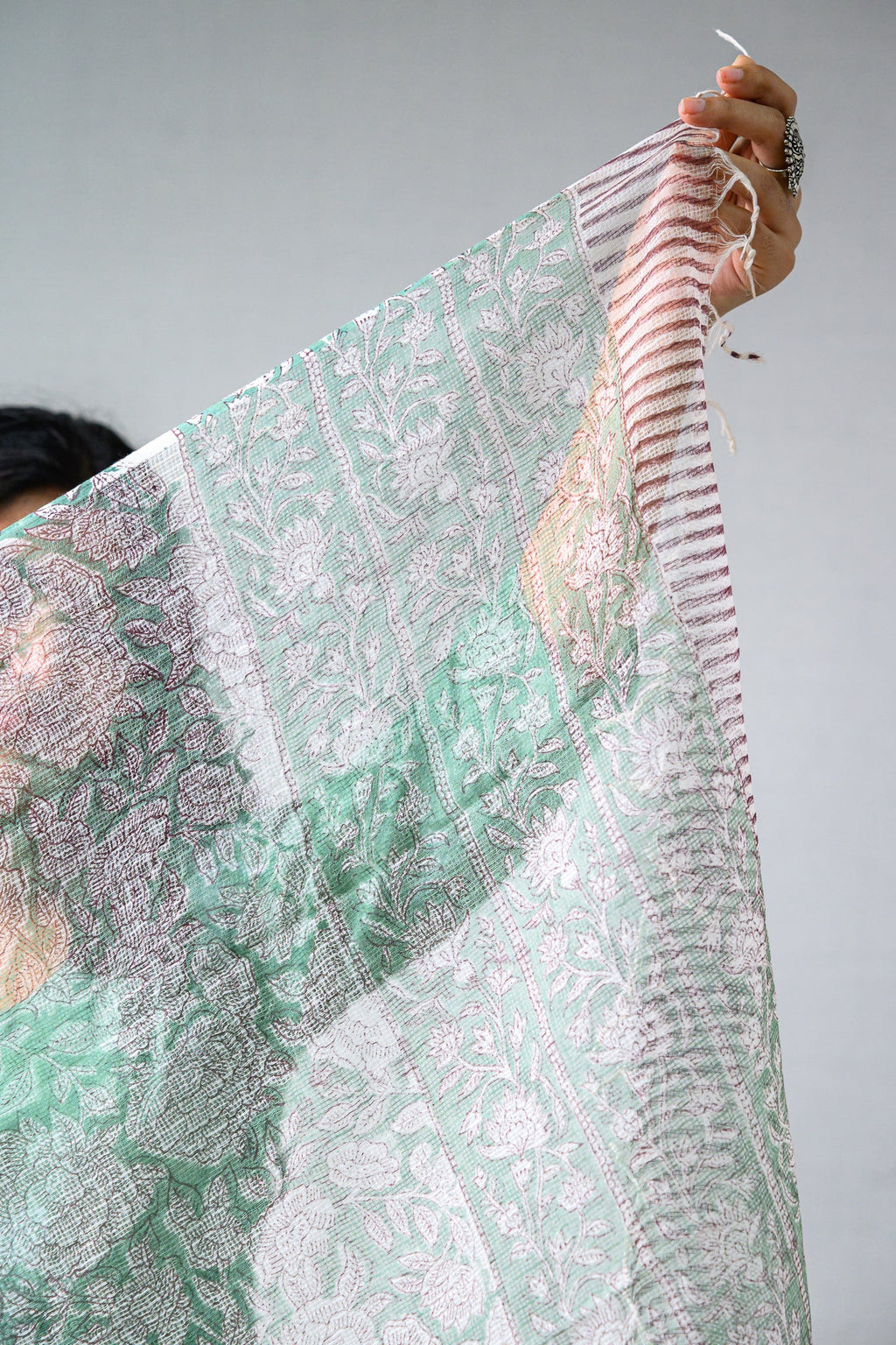 Willow Green Sanganeri Kota Doria Dupatta - Lobha Deepthis