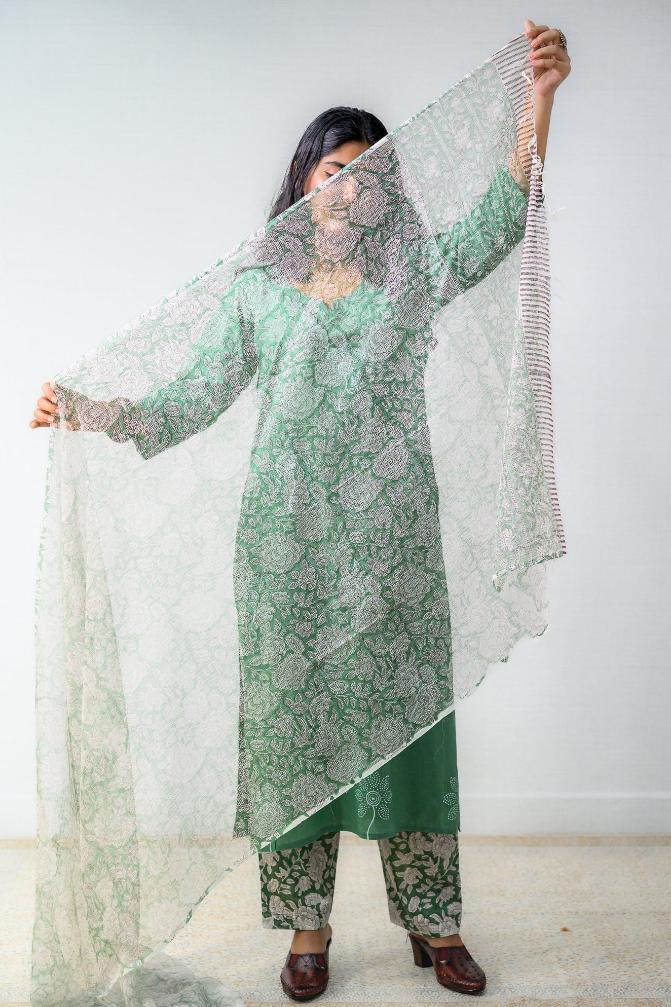 Willow Green Floral Sanganeri Kota Doria Dupatta- Lobha Deepthis