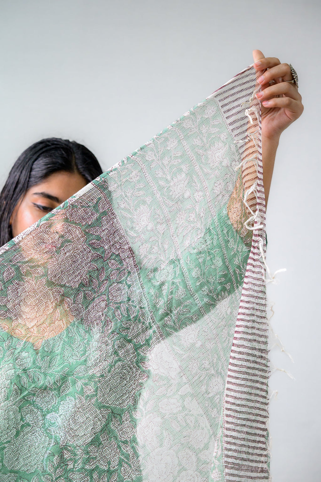 Willow Green Sanganeri Kota Doria Dupatta - Lobha Deepthis