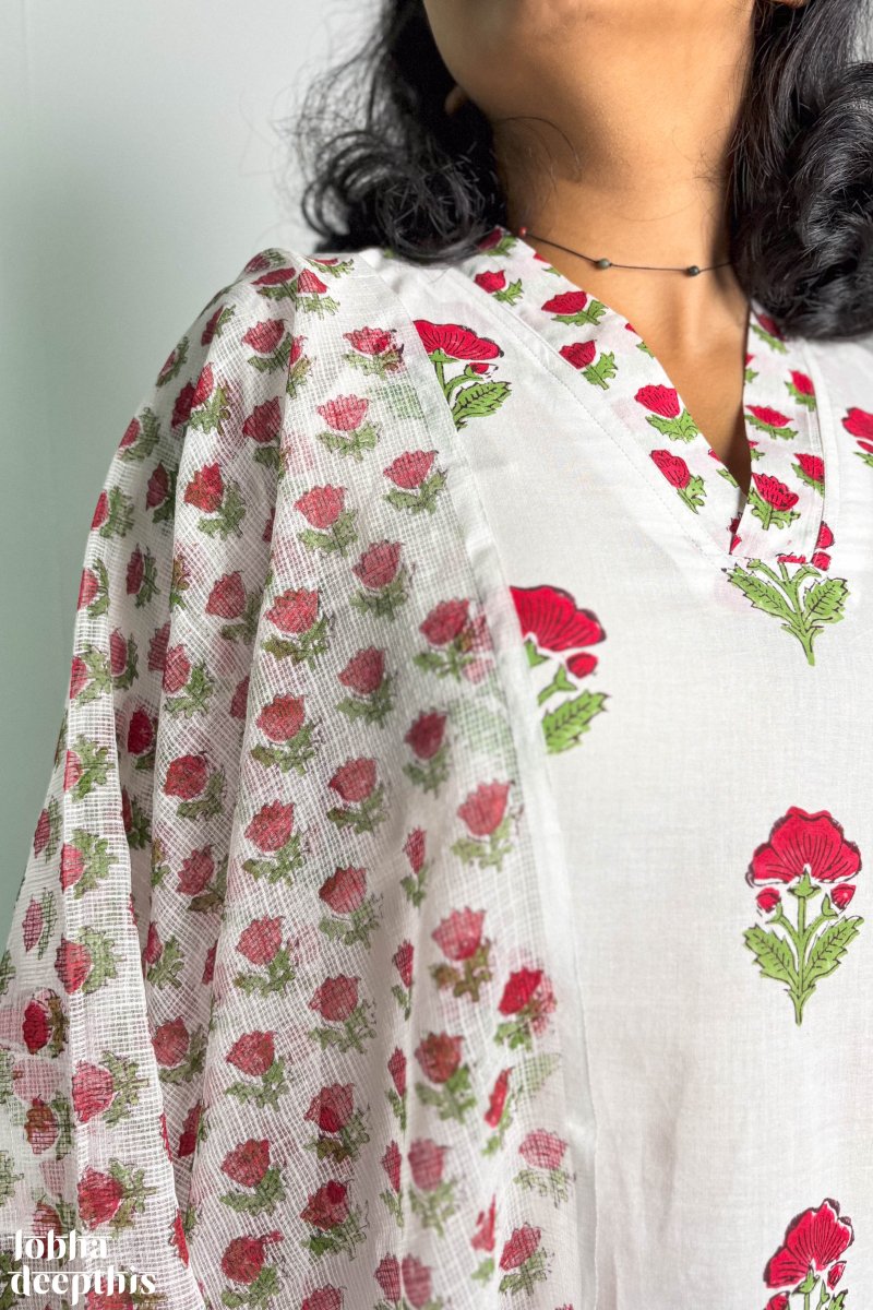 Winter Lilies Sanganeri Kota Doria Dupatta - Lobha Deepthis