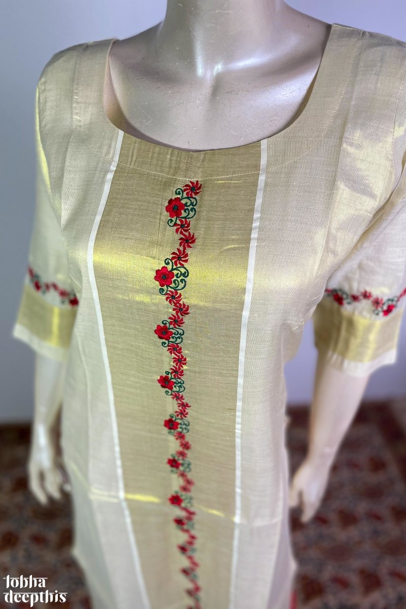 Buy Traditional Kerala Kasavu Dhavani With Red Rawsilk Blouse/ Kerala  Festive Wear/ Onam Vishu Outfit Online in India - Etsy | Dhavani designs,  Onam outfits, Kerala kasavu dhavani