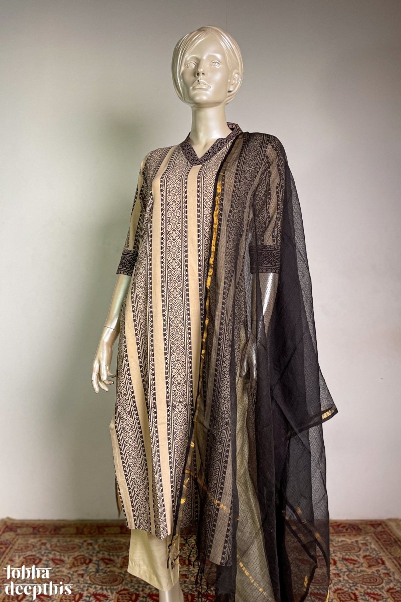 Mehndi Stripes Ivory Collar Kurta - Lobha Deepthis