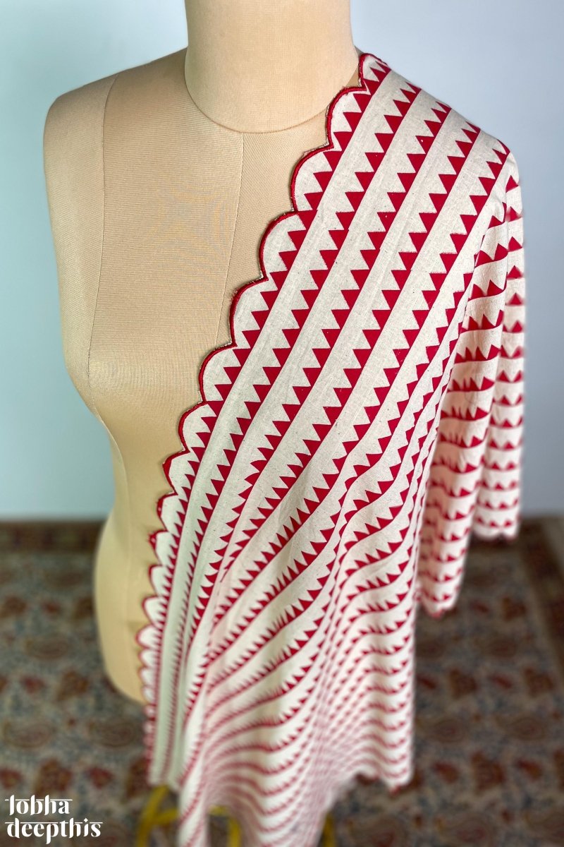 Red Triangle Stripes Cotton Scallop Dupatta - Lobha Deepthis