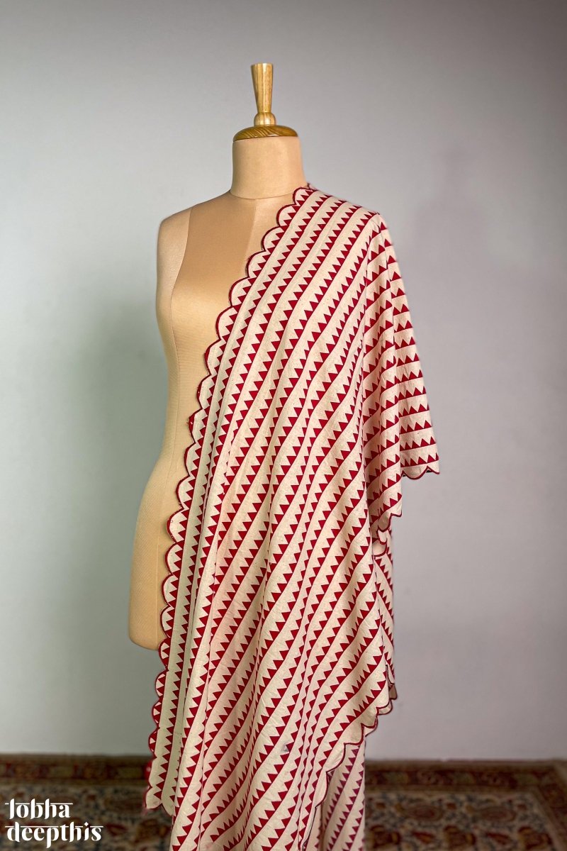 Red Triangle Stripes Cotton Scallop Dupatta - Lobha Deepthis